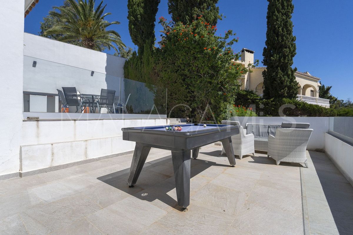 For sale villa with 5 bedrooms in Cala de Mijas