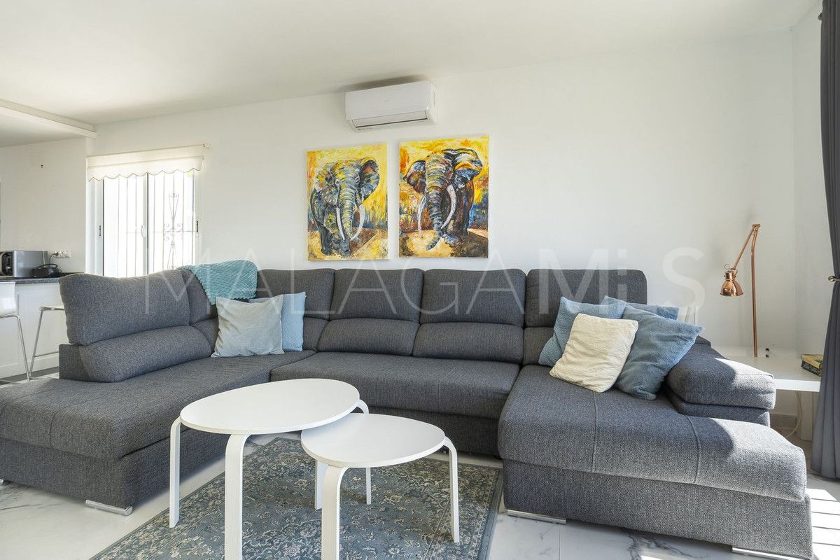 For sale villa with 5 bedrooms in Cala de Mijas