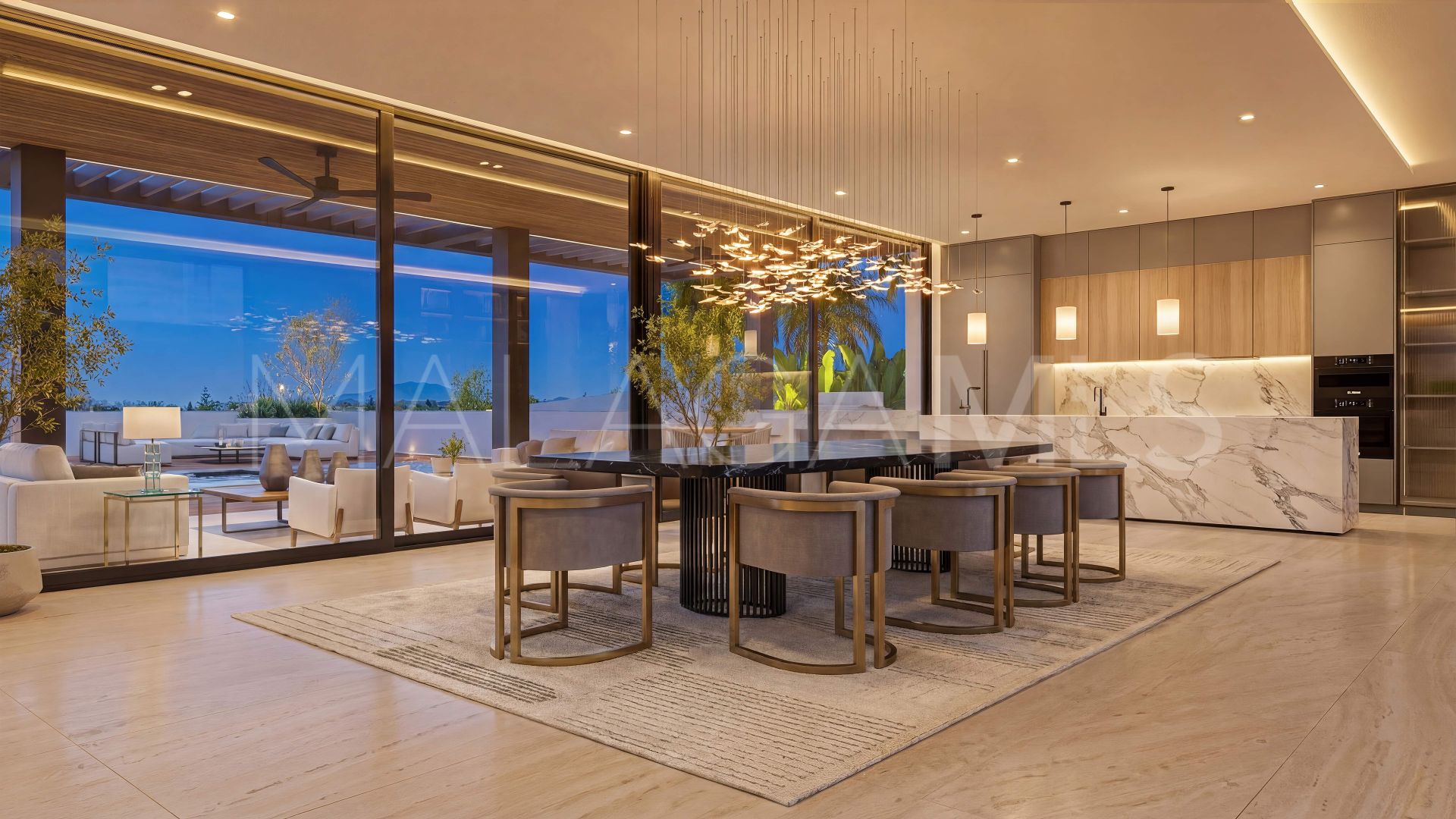 Villa for sale de 5 bedrooms in New Golden Mile