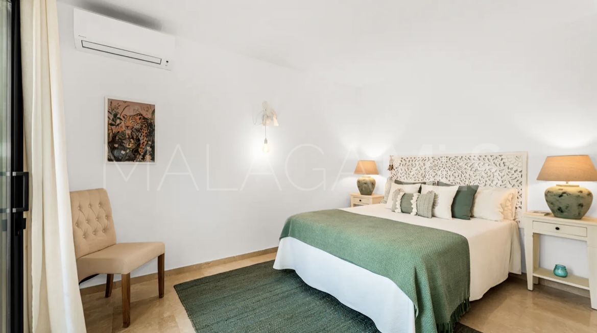 Villa for sale in Las Chapas