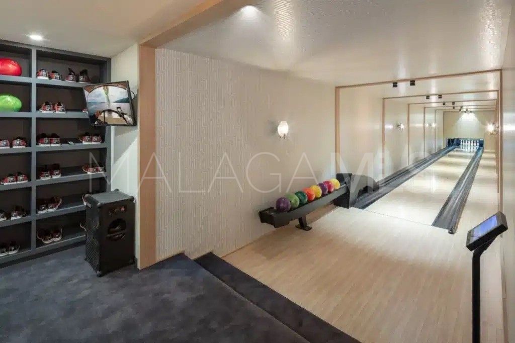 Villa for sale in Las Lomas del Marbella Club