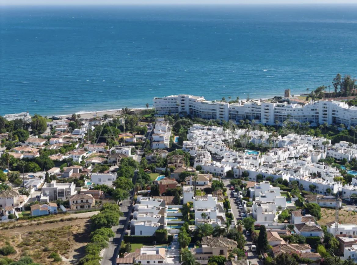 Villa for sale in Linda Vista Baja