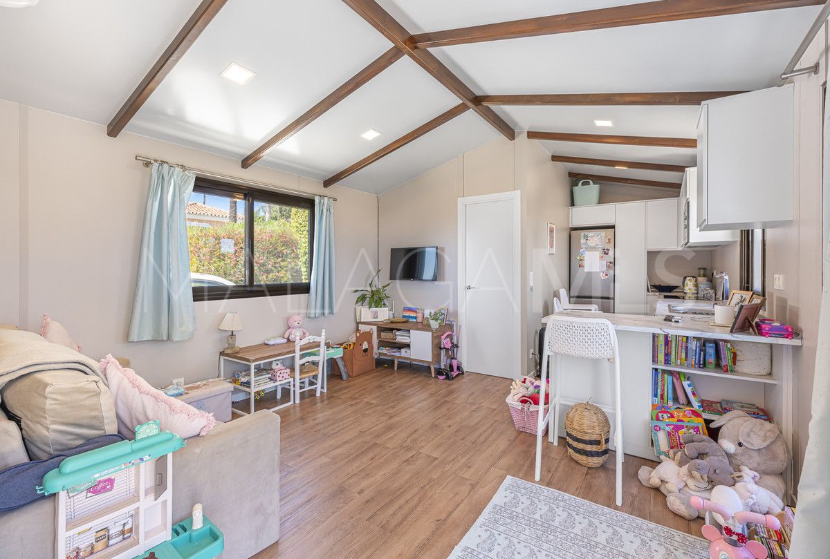 Villa for sale in Estepona