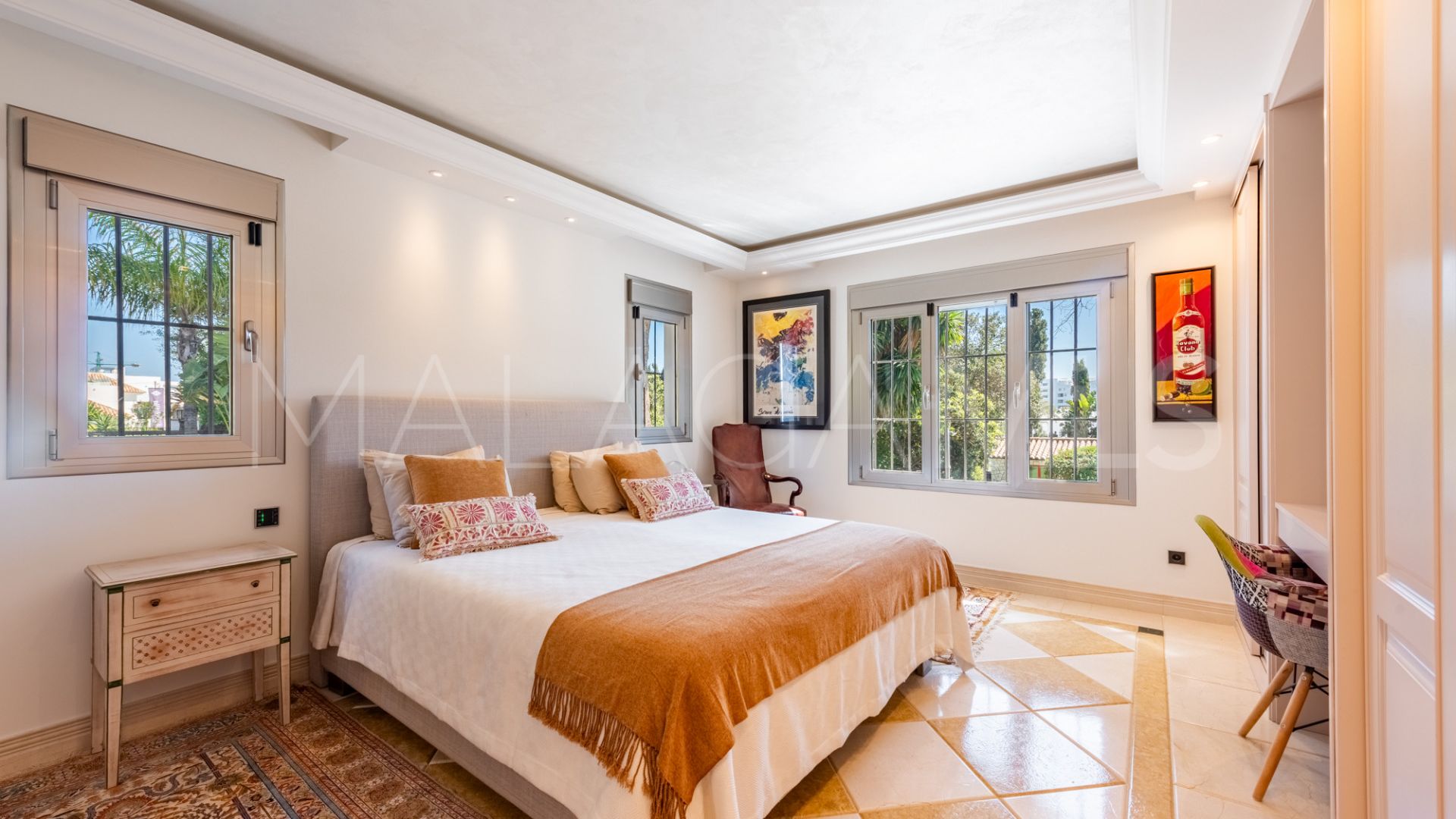 Buy villa in Linda Vista Baja de 4 bedrooms