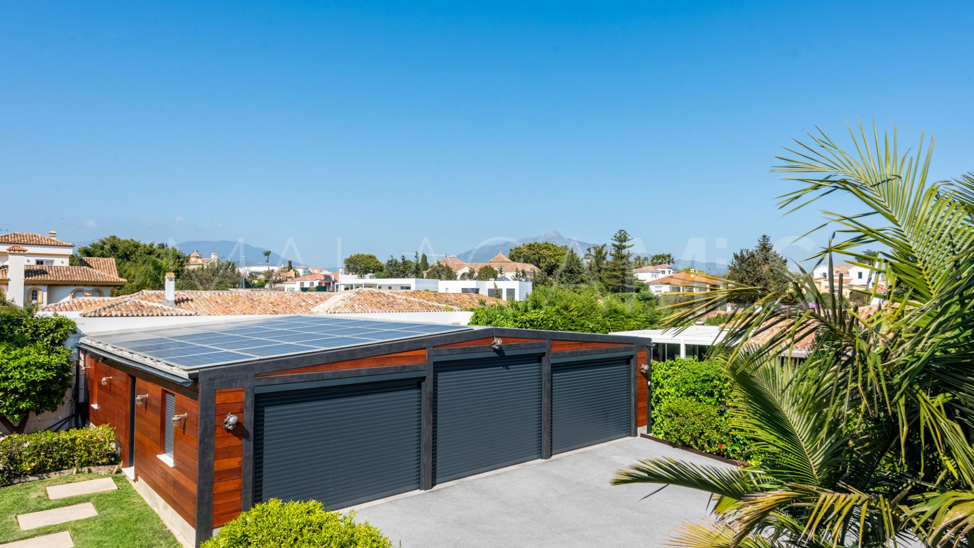 Buy villa in Linda Vista Baja de 4 bedrooms