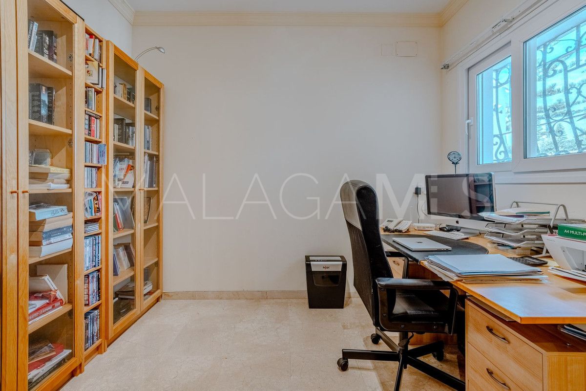 Villa for sale in El Paraiso