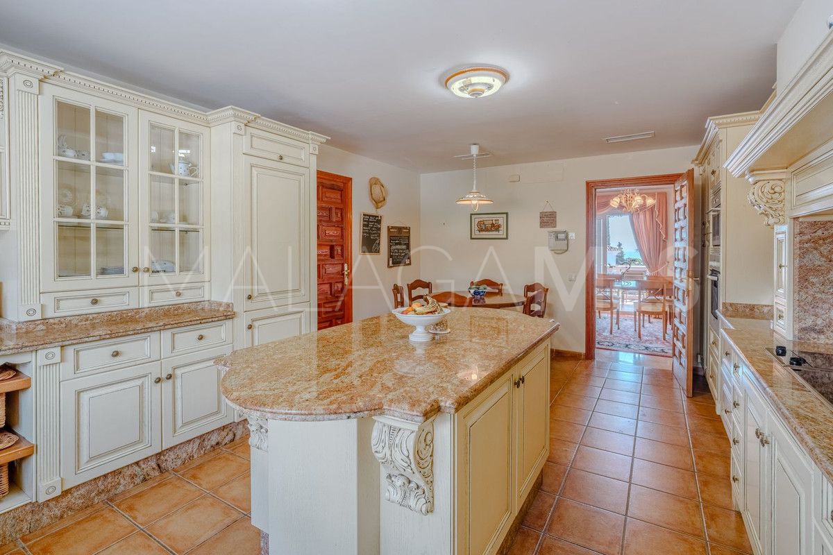 Villa for sale in El Paraiso