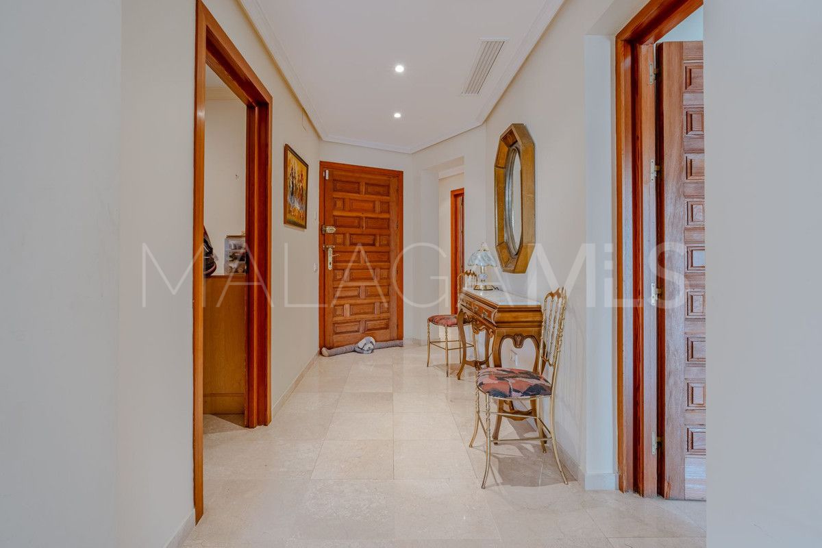 Villa for sale in El Paraiso