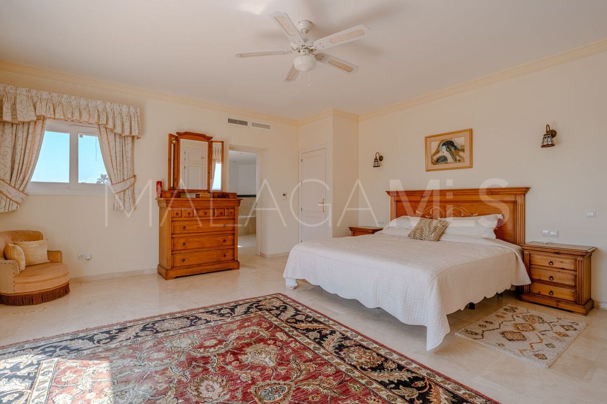 Villa for sale in El Paraiso