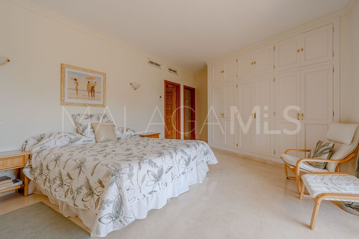 Villa for sale in El Paraiso