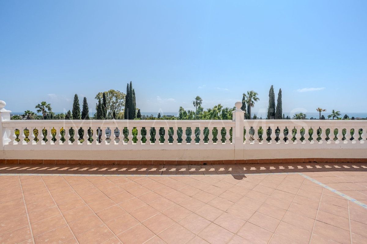 Villa for sale in El Paraiso