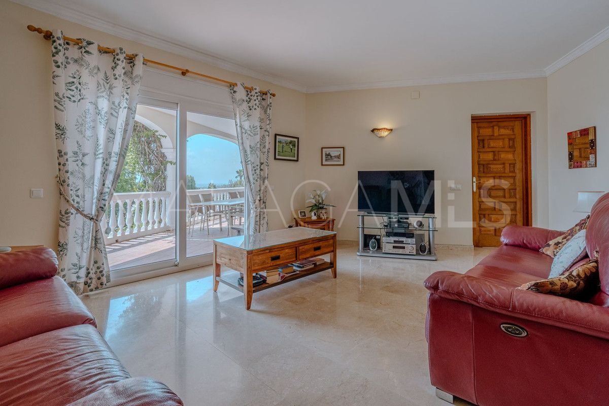 Villa for sale in El Paraiso