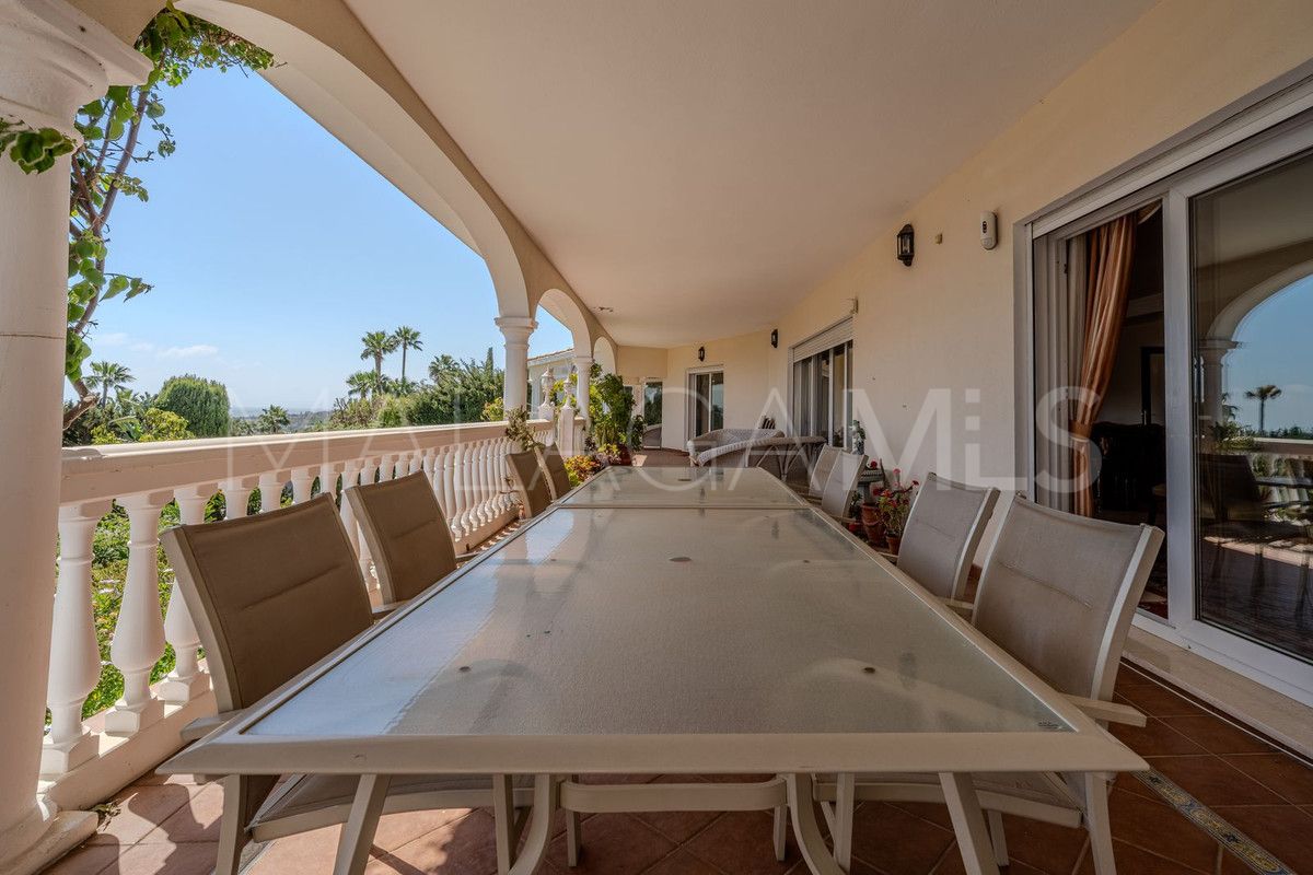 Villa for sale in El Paraiso