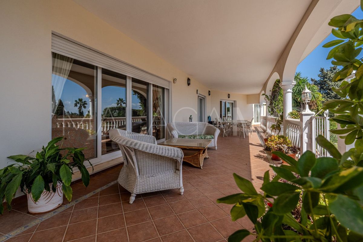 Villa for sale in El Paraiso