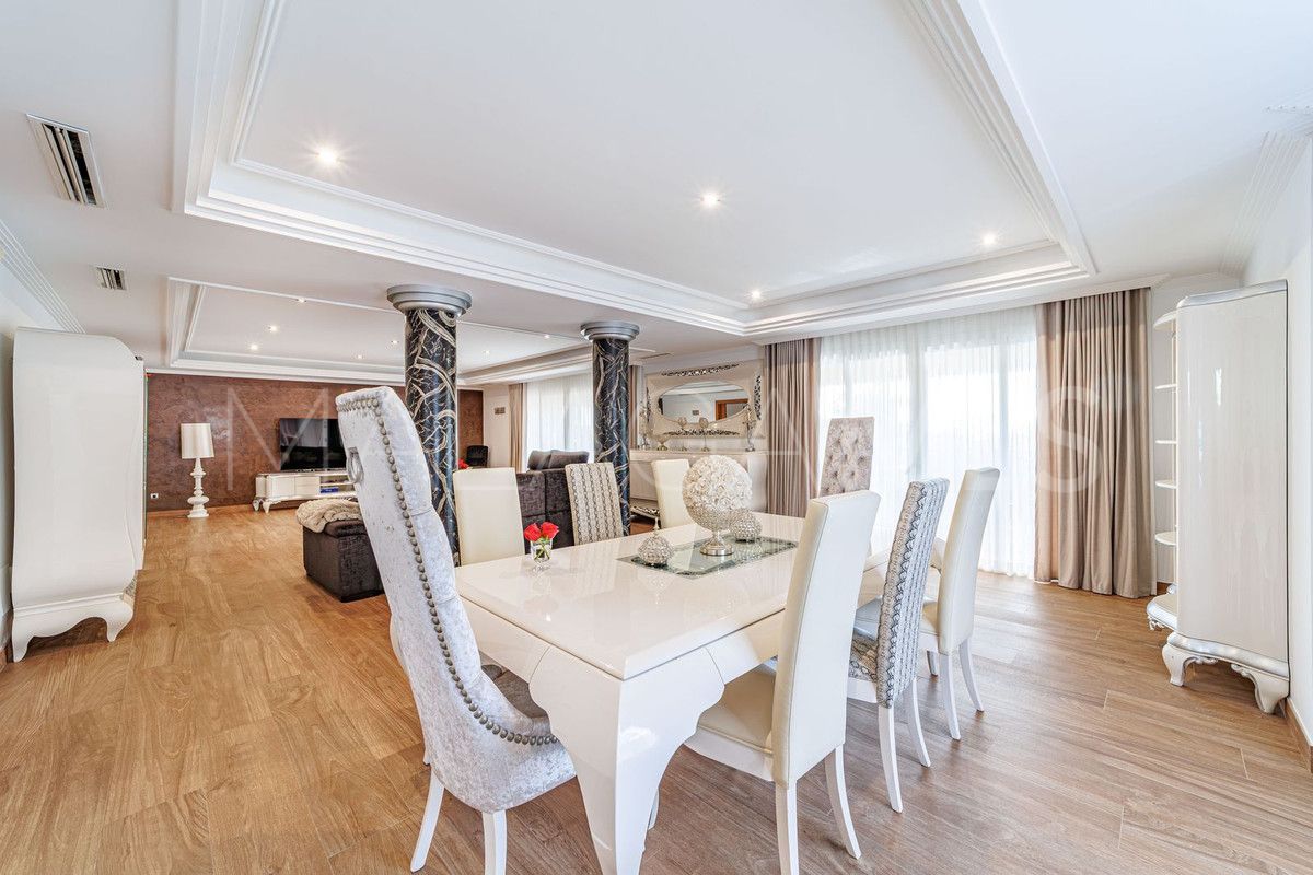 Villa for sale in Marbella City