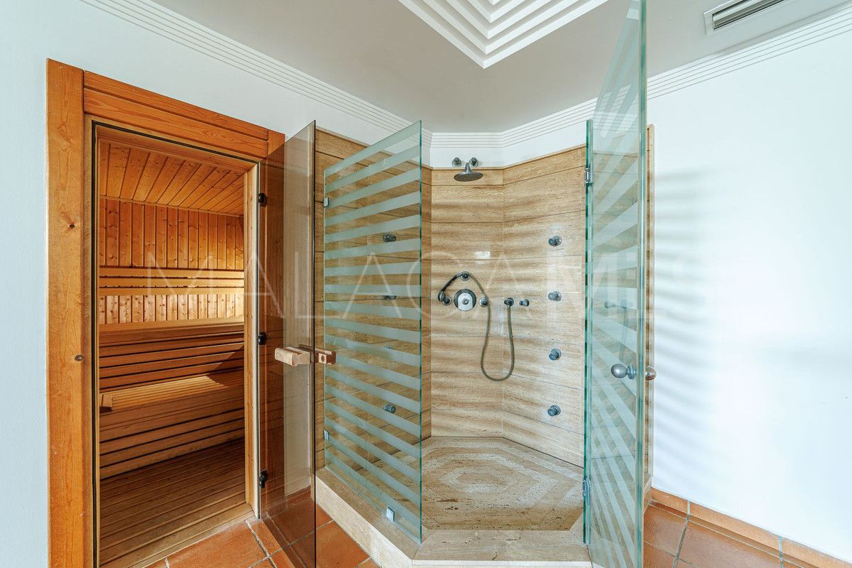 Villa for sale in Marbella City