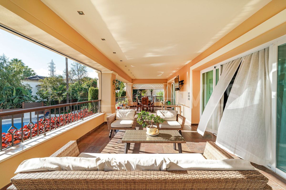 Villa for sale in Marbella City