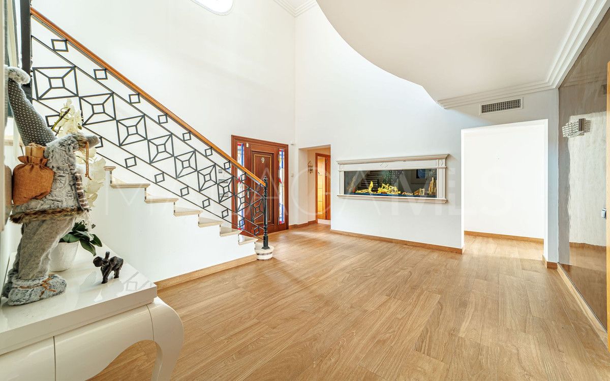 Villa for sale in Marbella City