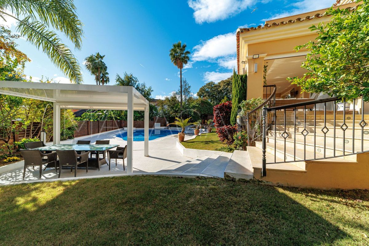 Villa for sale in Marbella City