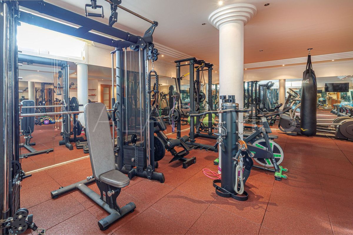 Villa for sale in Marbella City