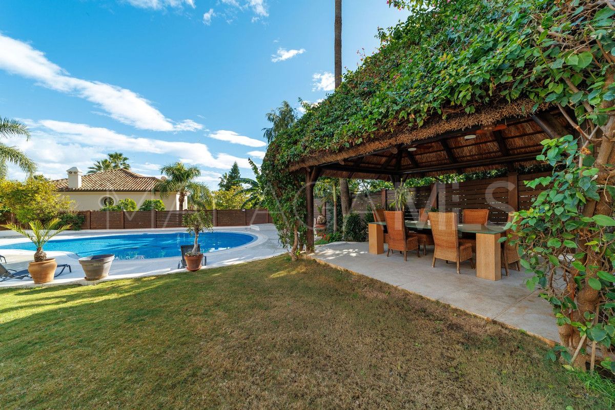 Villa for sale in Marbella City