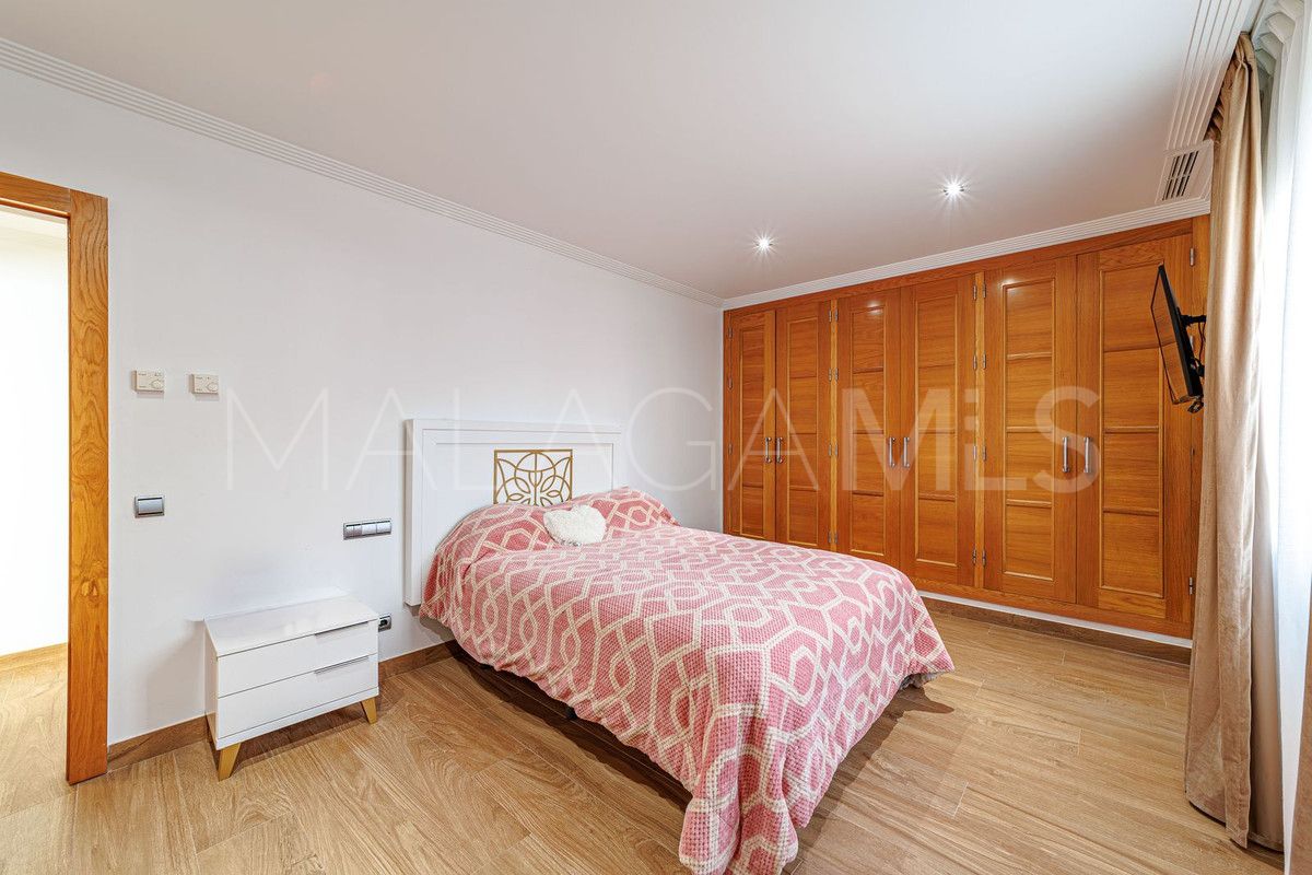 Villa for sale in Marbella City