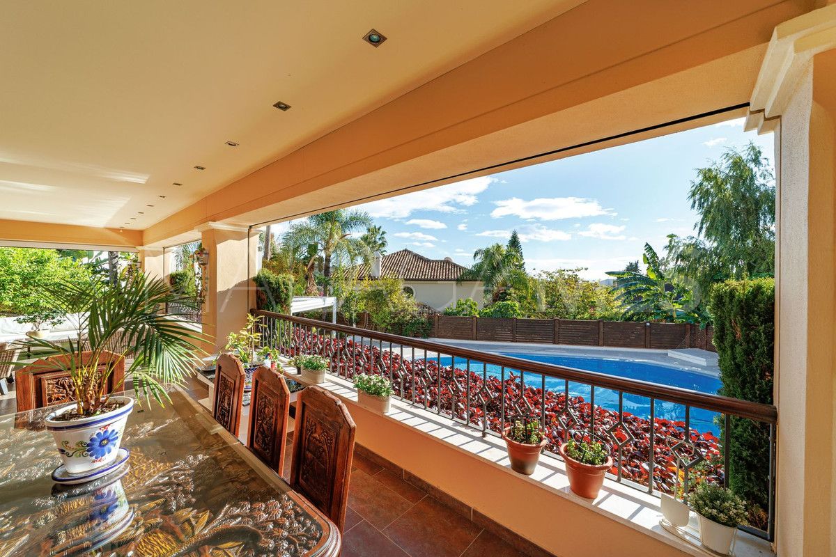 Villa for sale in Marbella City