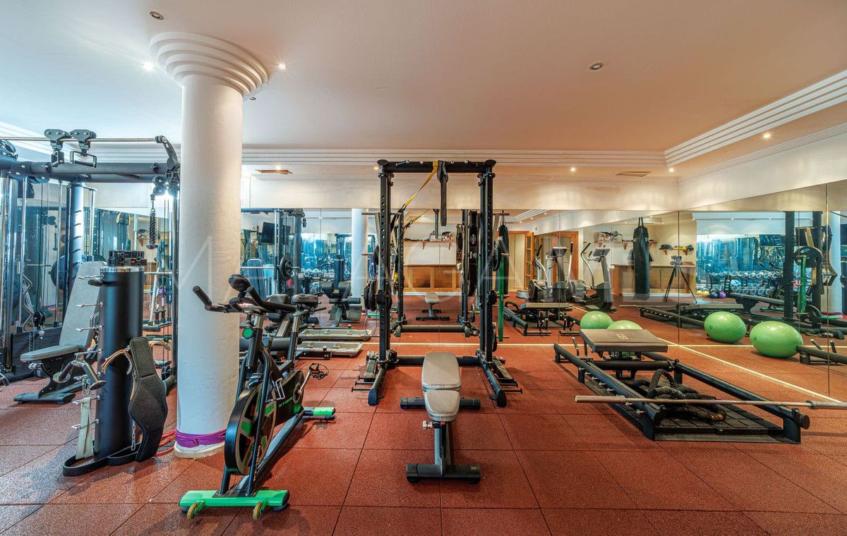 Villa for sale in Marbella City