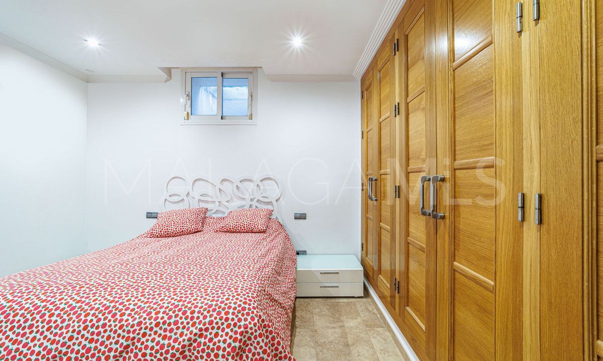 Villa for sale in Marbella City