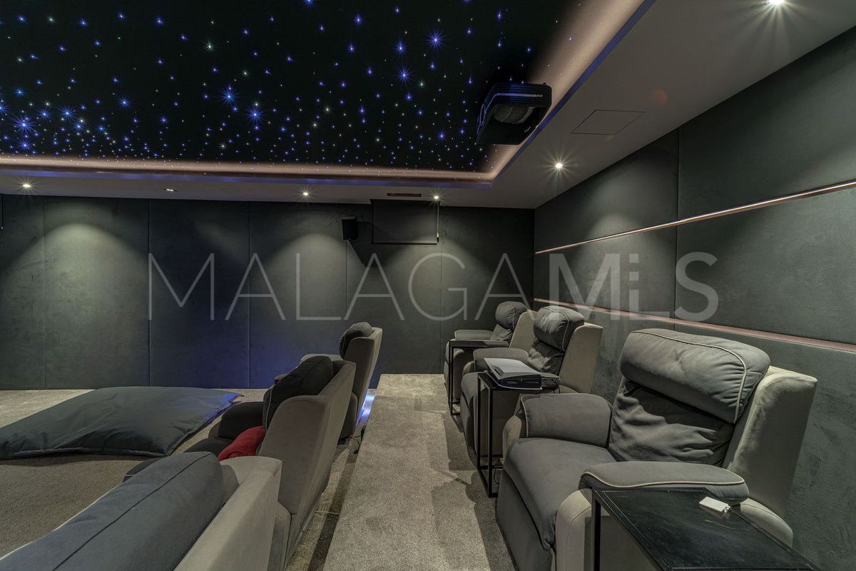 Villa for sale in Marbella City