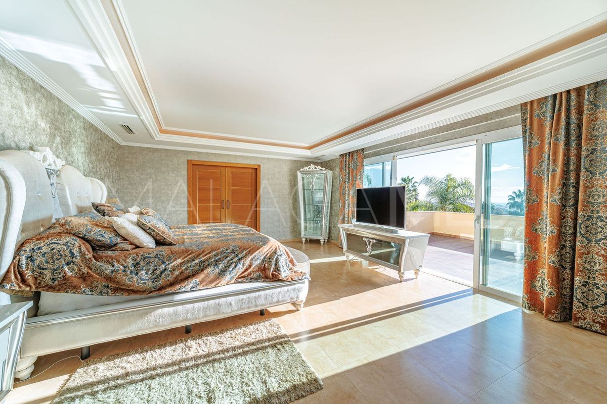 Villa for sale in Marbella City