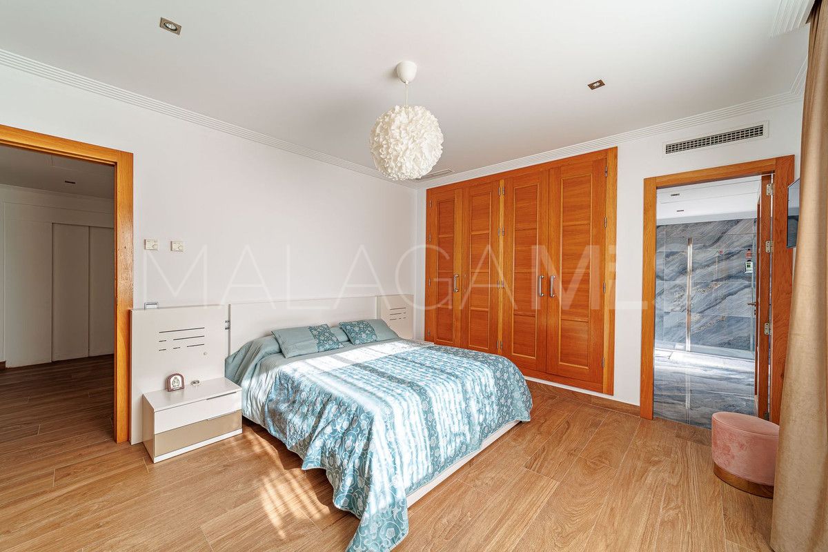 Villa for sale in Marbella City