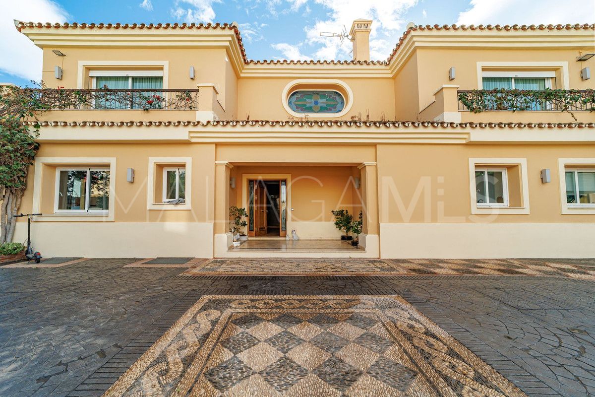 Villa for sale in Marbella City