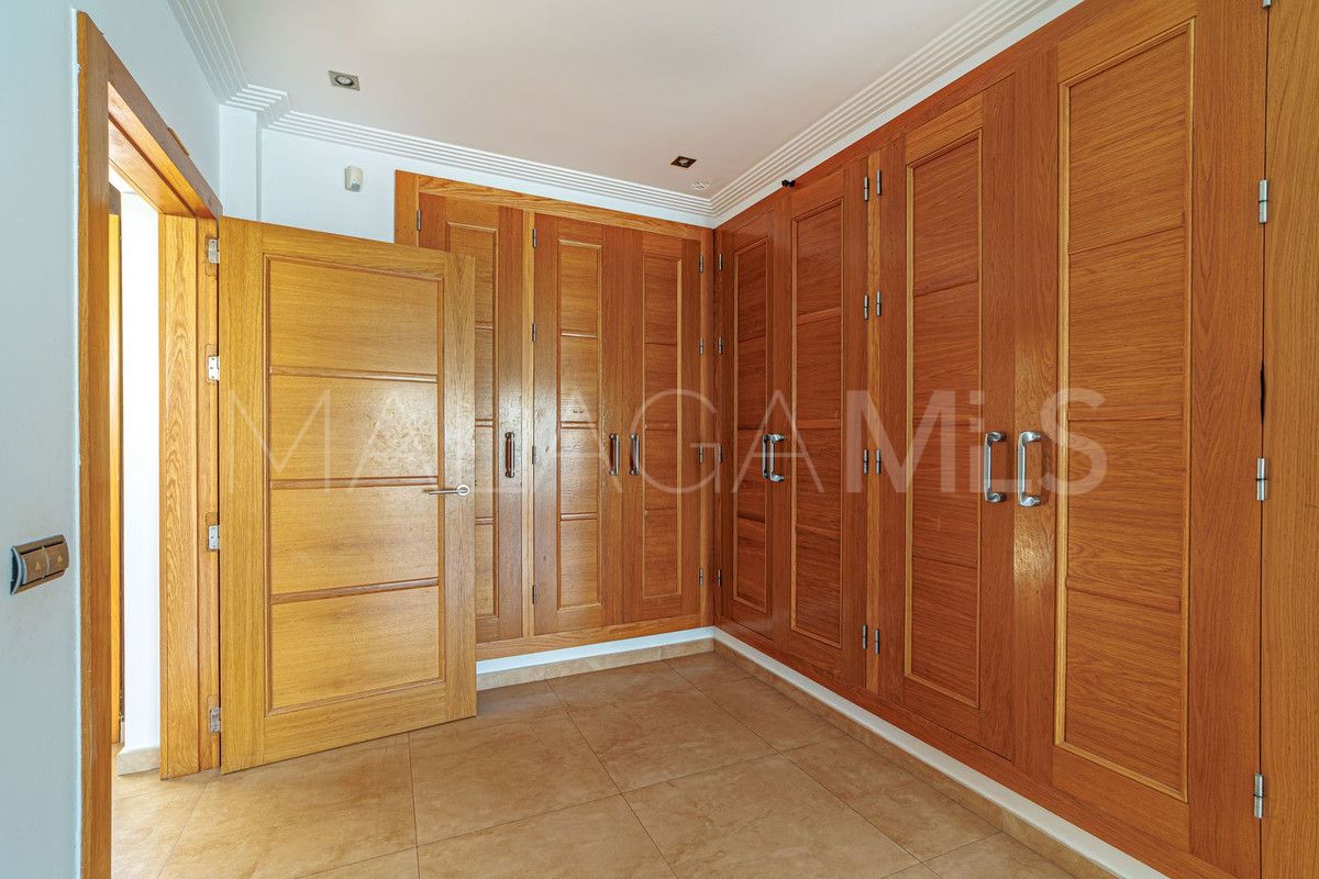 Villa for sale in Marbella City