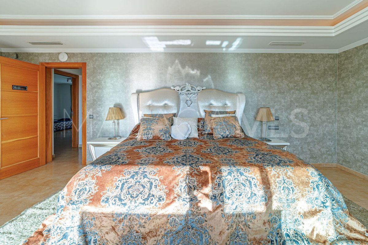 Villa for sale in Marbella City