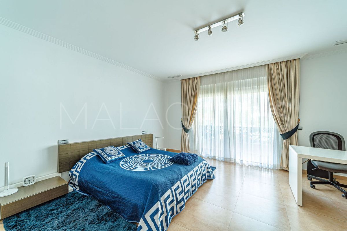 Villa for sale in Marbella City