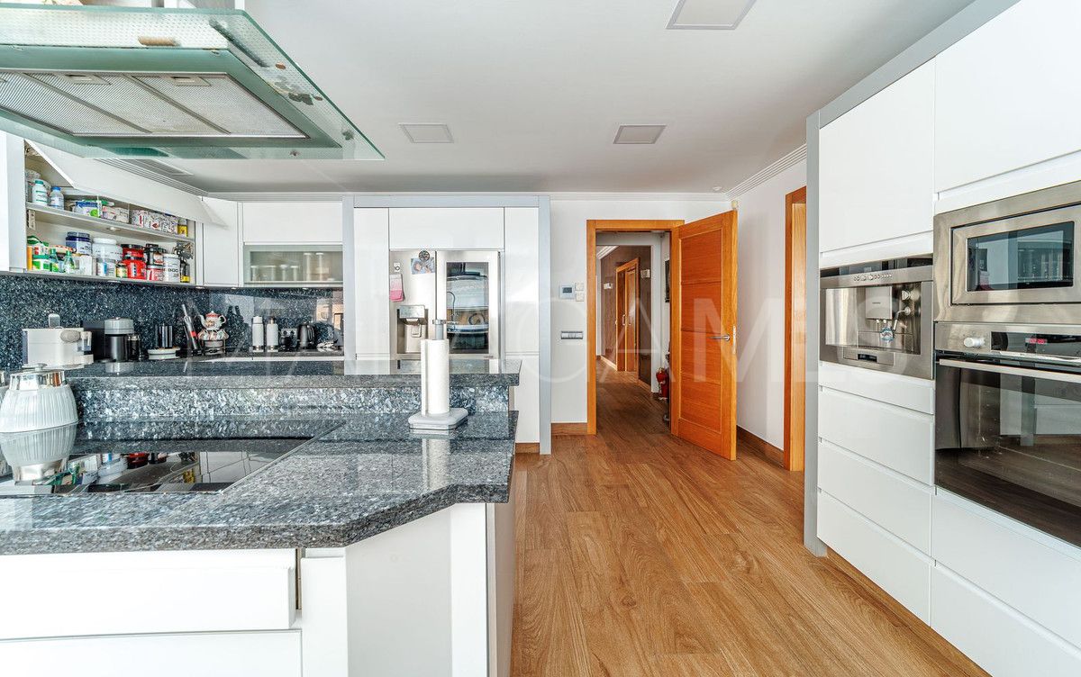 Villa for sale in Marbella City