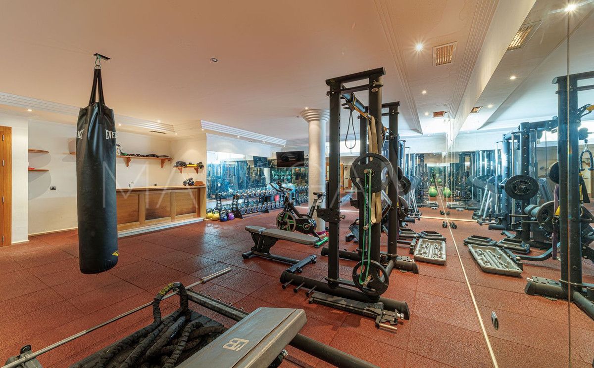 Villa for sale in Marbella City