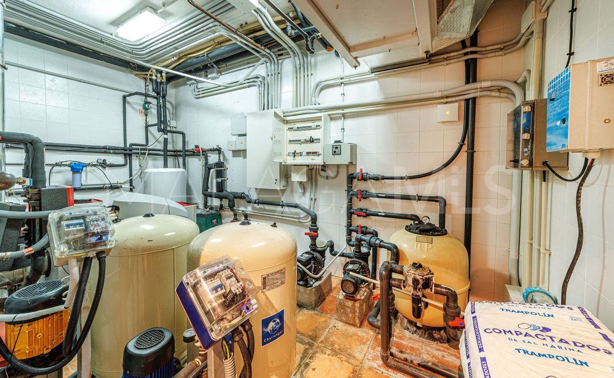 Villa for sale in Marbella City