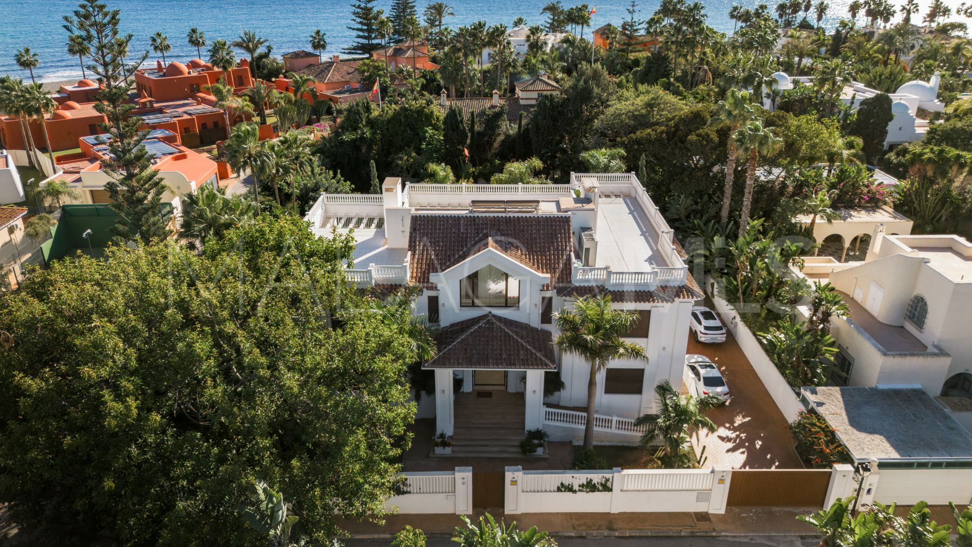 For sale Guadalmina Baja 7 bedrooms villa