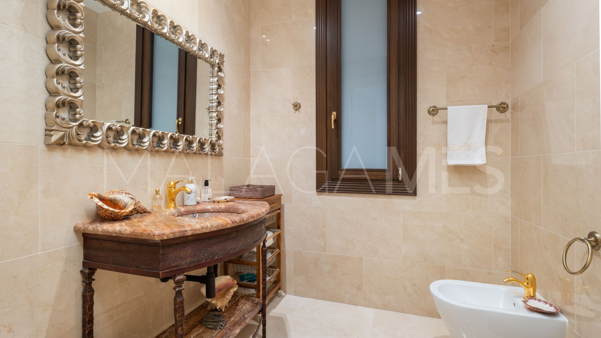 For sale Guadalmina Baja 7 bedrooms villa