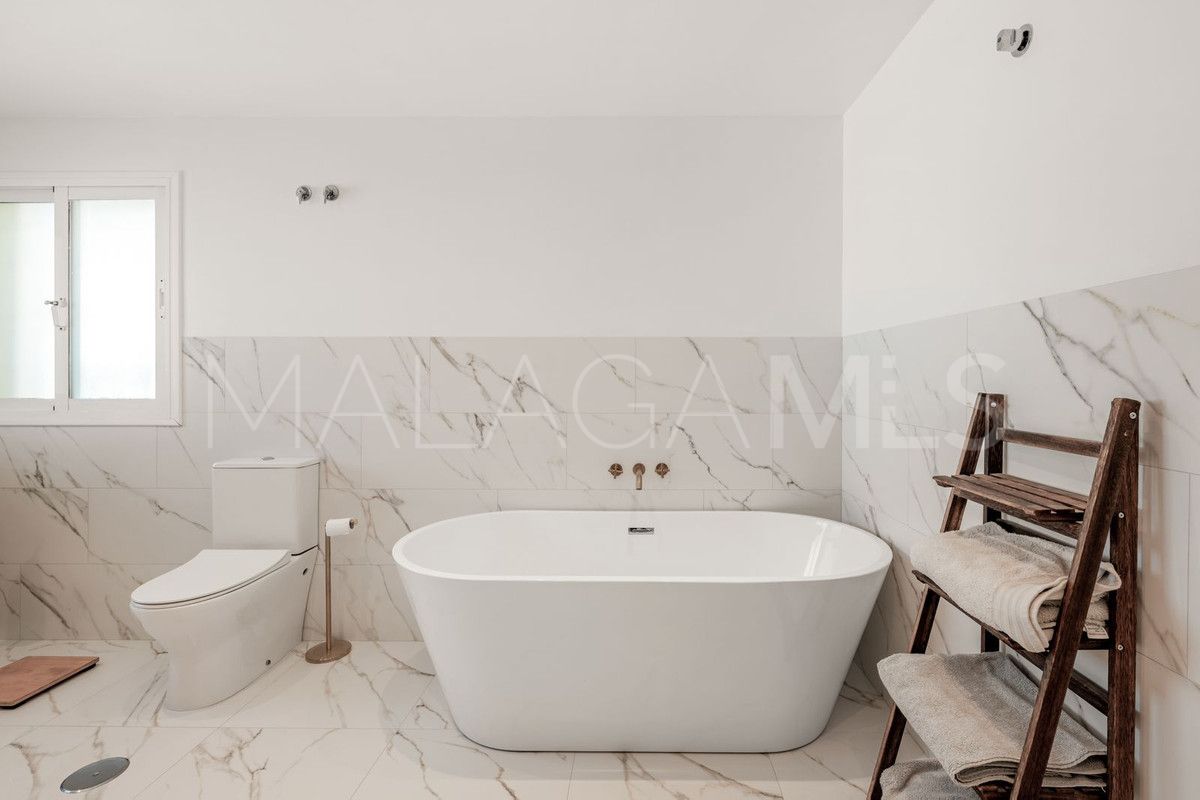 Villa for sale in El Paraiso