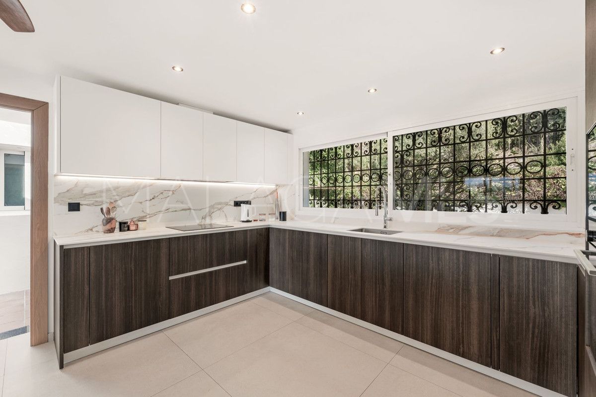 Villa for sale in El Paraiso