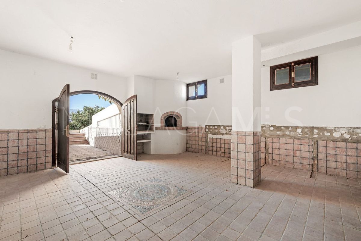 Villa for sale in El Paraiso