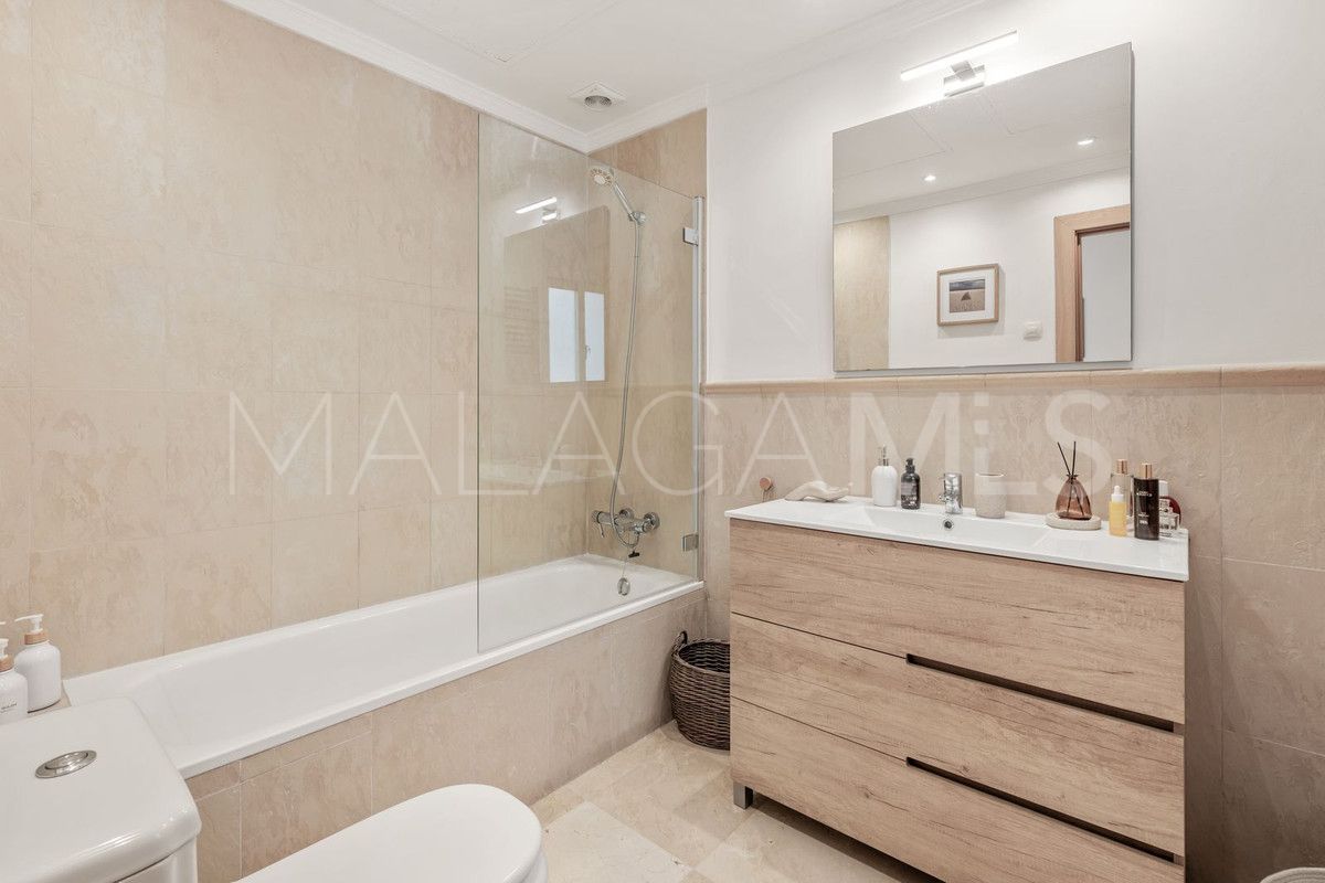 Villa for sale in El Paraiso