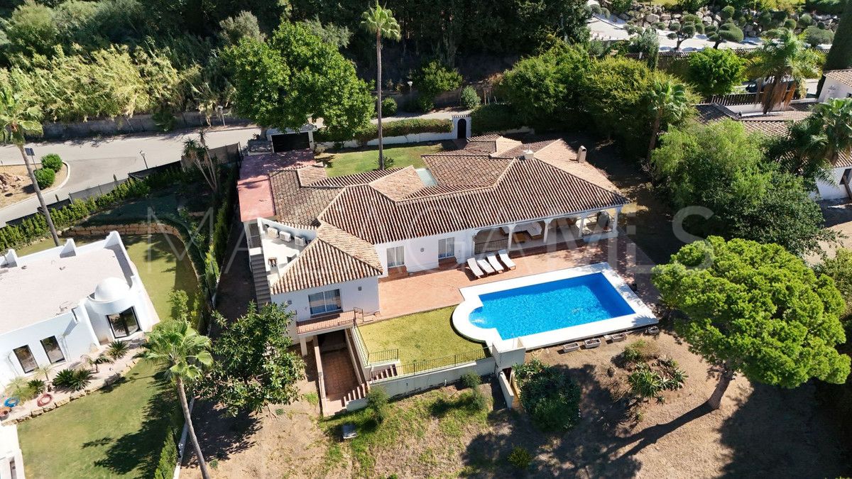 Villa for sale in El Paraiso