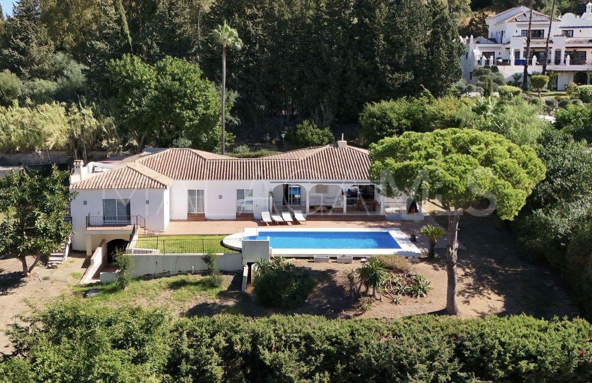 Villa for sale in El Paraiso