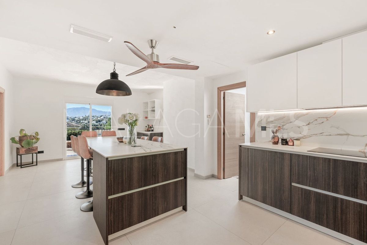 Villa for sale in El Paraiso