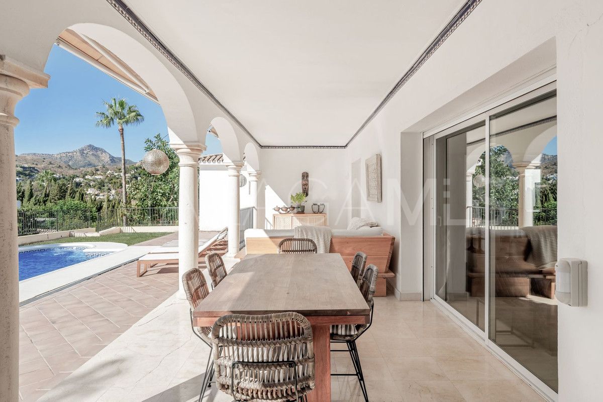 Villa for sale in El Paraiso