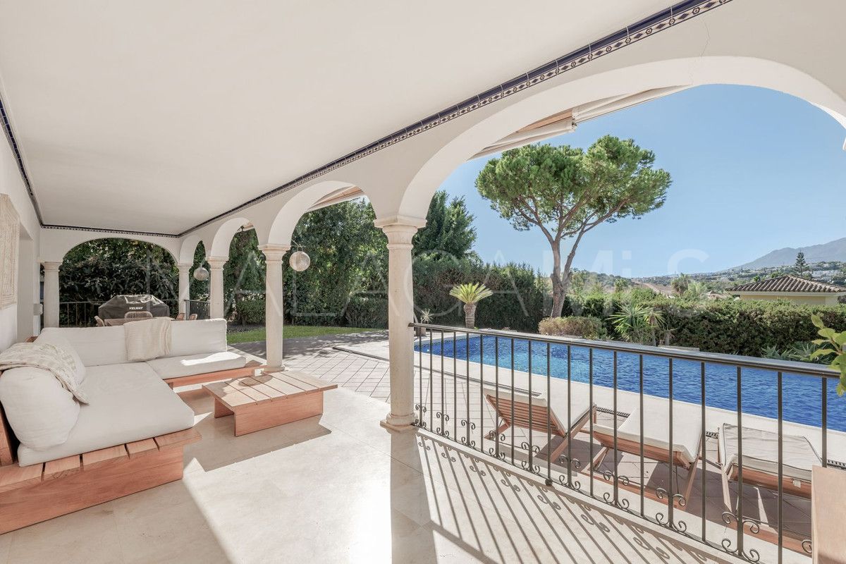 Villa for sale in El Paraiso